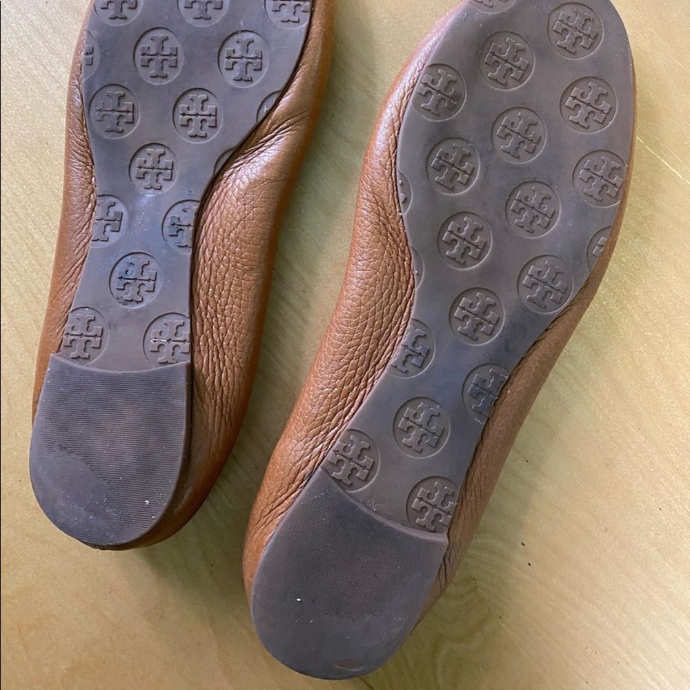 Tory Burch Flats (Camel Color)
